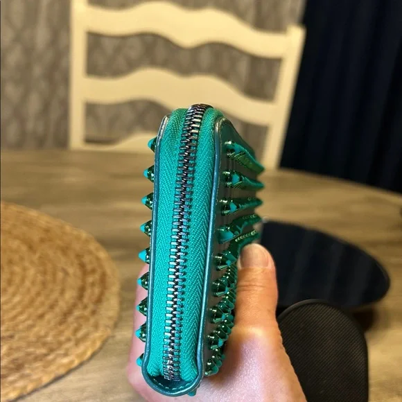 129. Christian Louboutin Green Zippy long wallet w/CoA - Picture 6 of 14